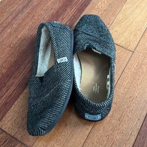 TOMS - Striped Shoes - Furry Lining Inside